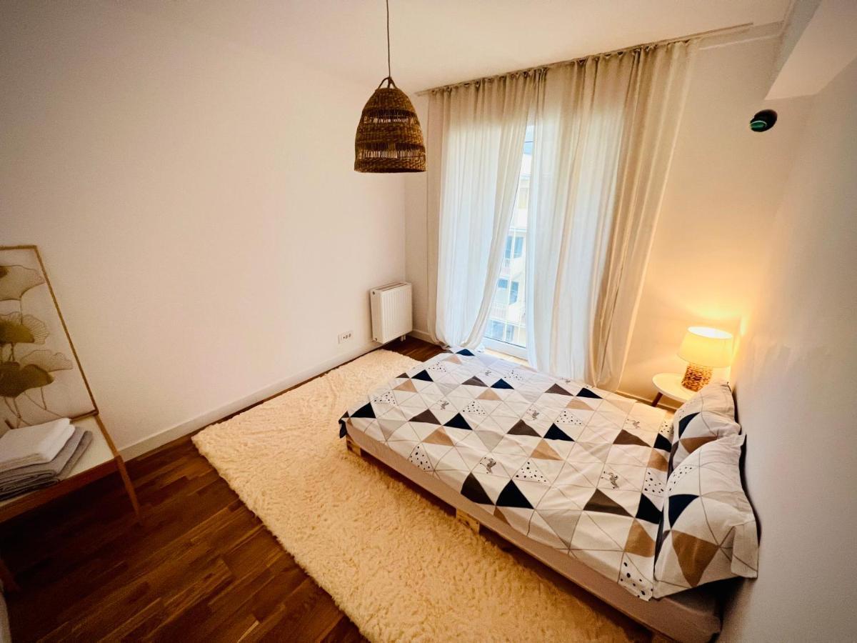 Exquisite - Two Bedroom Apartment Bukarest Exterior foto