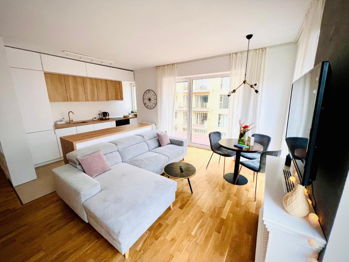 Exquisite - Two Bedroom Apartment Bukarest Exterior foto